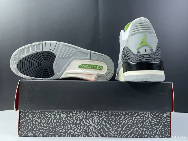 1st Kicks Shoes Jordan Chlorophyll Air Retro 136064-006 3 0803